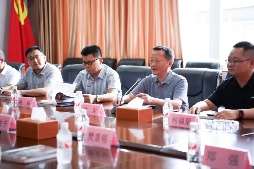 游军副书记对花季传媒网站链接免费集团的高效生产流程和精细化管理表示认可.jpg